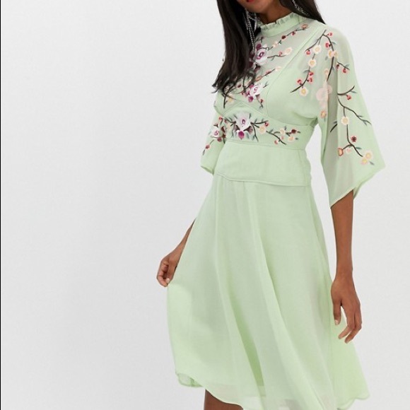 ASOS design embroidered 70s midi dress - Picture 4 of 5